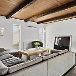 5 Bedroom In Vakantiehuis Blokhus