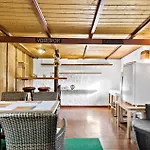 5 Bedroom In Vakantiehuis Blokhus