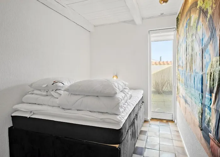 5 Bedroom In